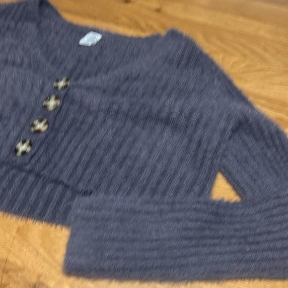 Grey Blue Urban Outfitters Crop Cardigan.  Size Medium. - Picture 2 of 5
